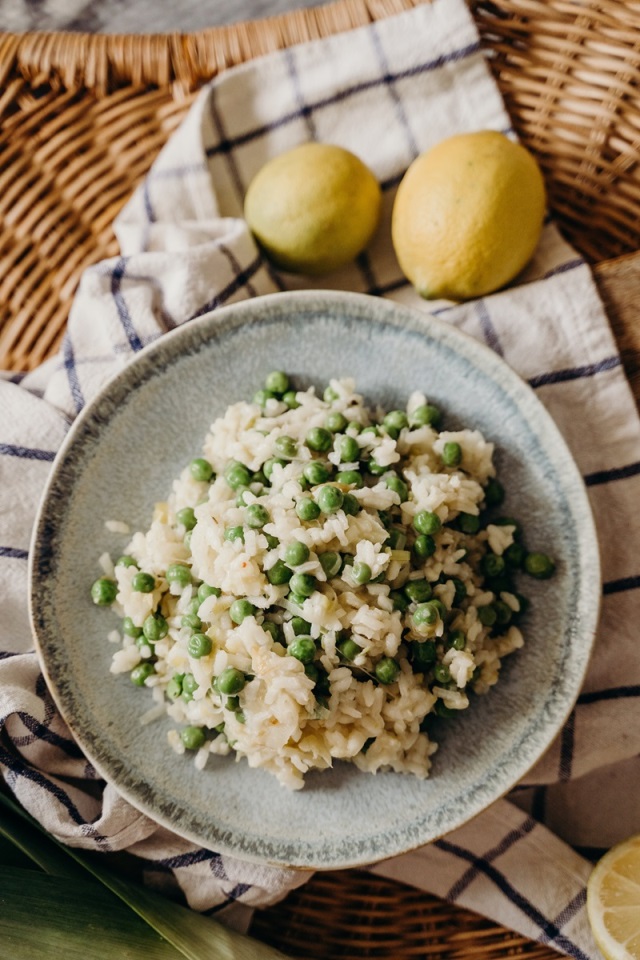 Easy Peas and Rice (Rizi-bizi)